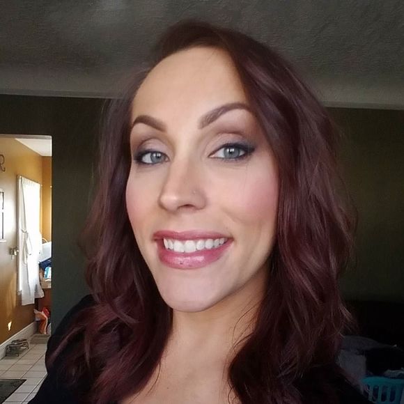 Meet the Posher Other - Meet your Posher, Laurie